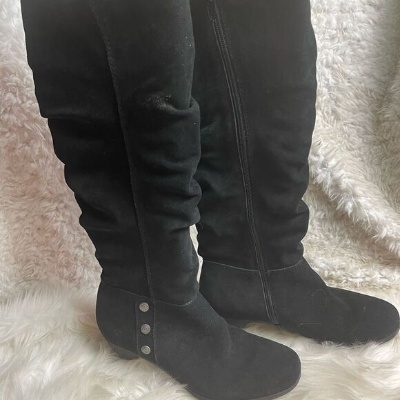 Cliffs by White Mountain Averie Black leather Suede knee high boots Size 9M. - Picture 3 of 13